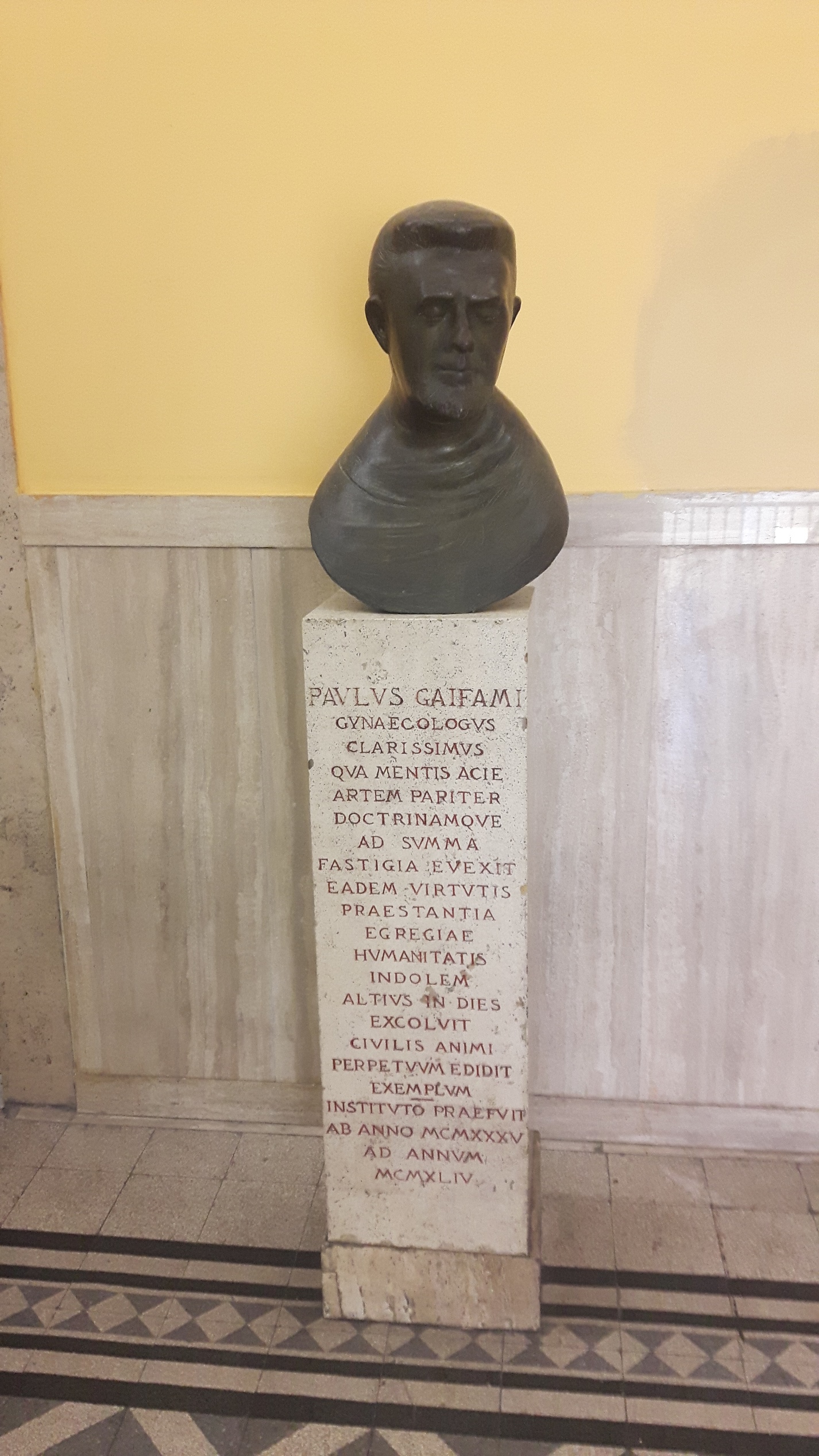 Paolo Gaifami's bust, Policlinico Umberto I, Rome - 01.jpg